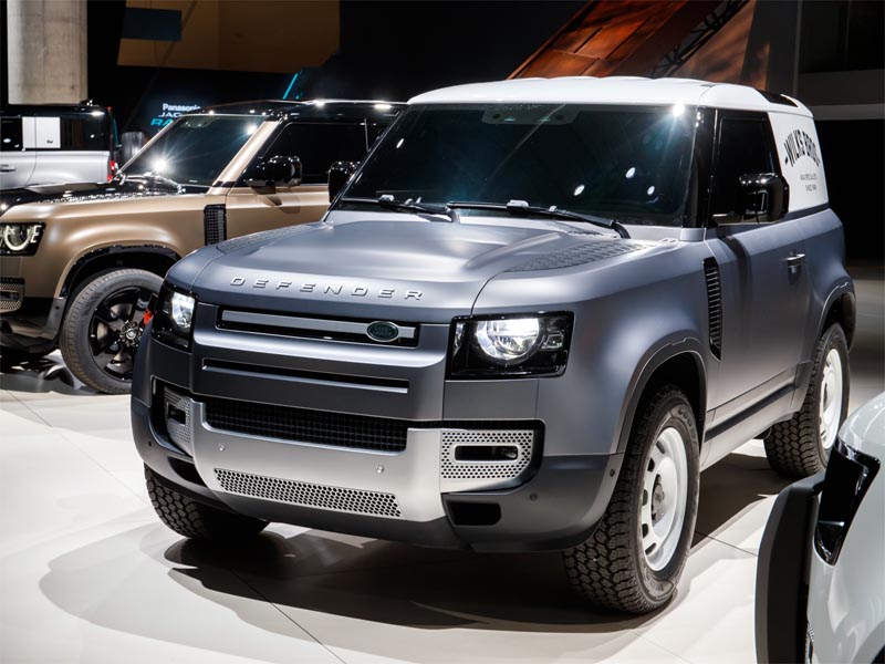 ランドローバー 新型ディフェンダーを初披露