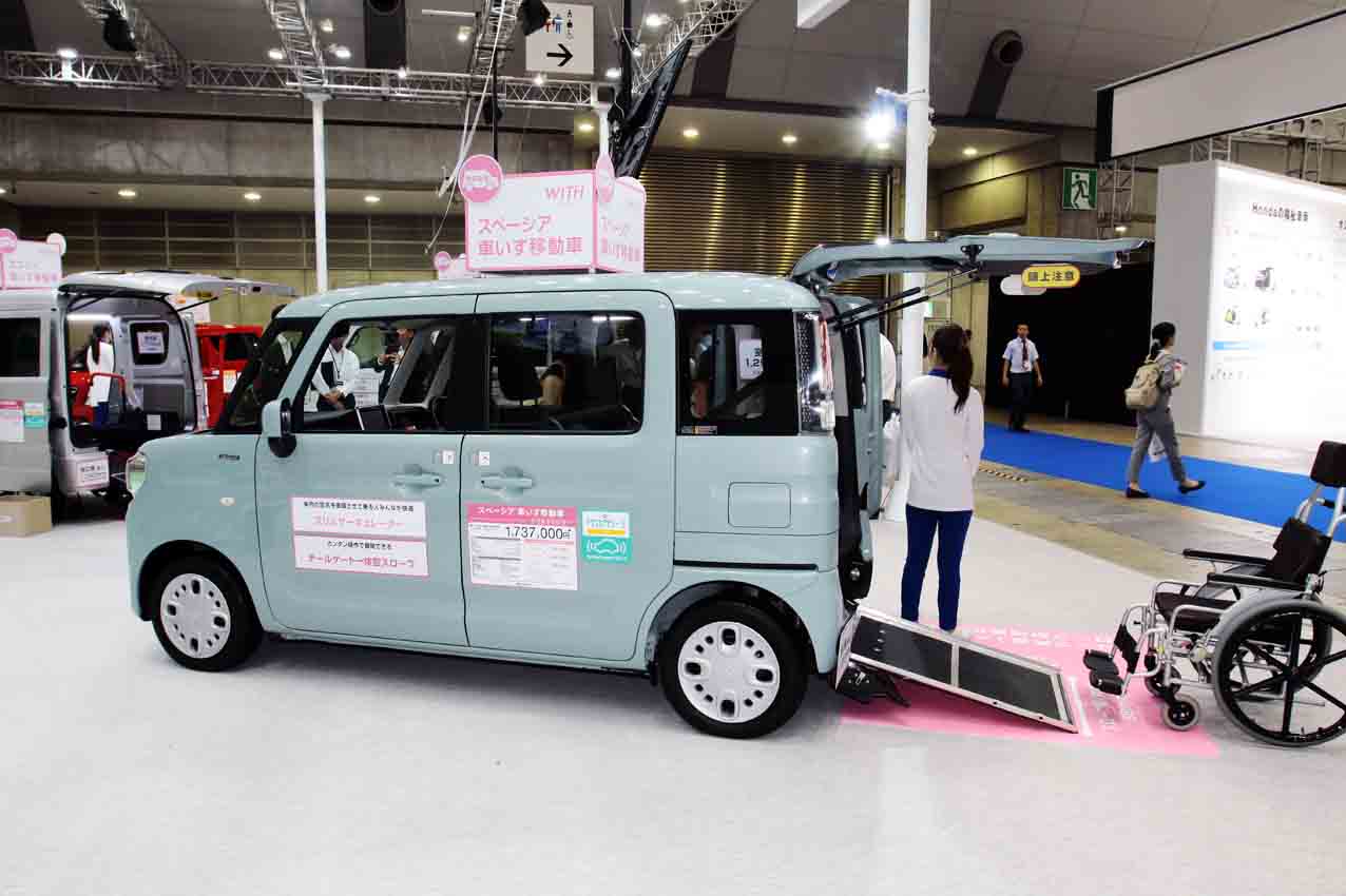 第46回国際福祉機器展 ｈ ｃ ｒ ２０１９ 開催 国内自動車メーカー５社が最新の福祉車両を展示