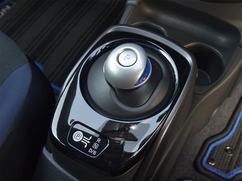 使い勝手も見た目もこだわりたい 人気ハイブリッド車のシフトレバー比較 使い勝手も見た目もこだわりたい 人気ハイブリッド車のシフトレバー比較