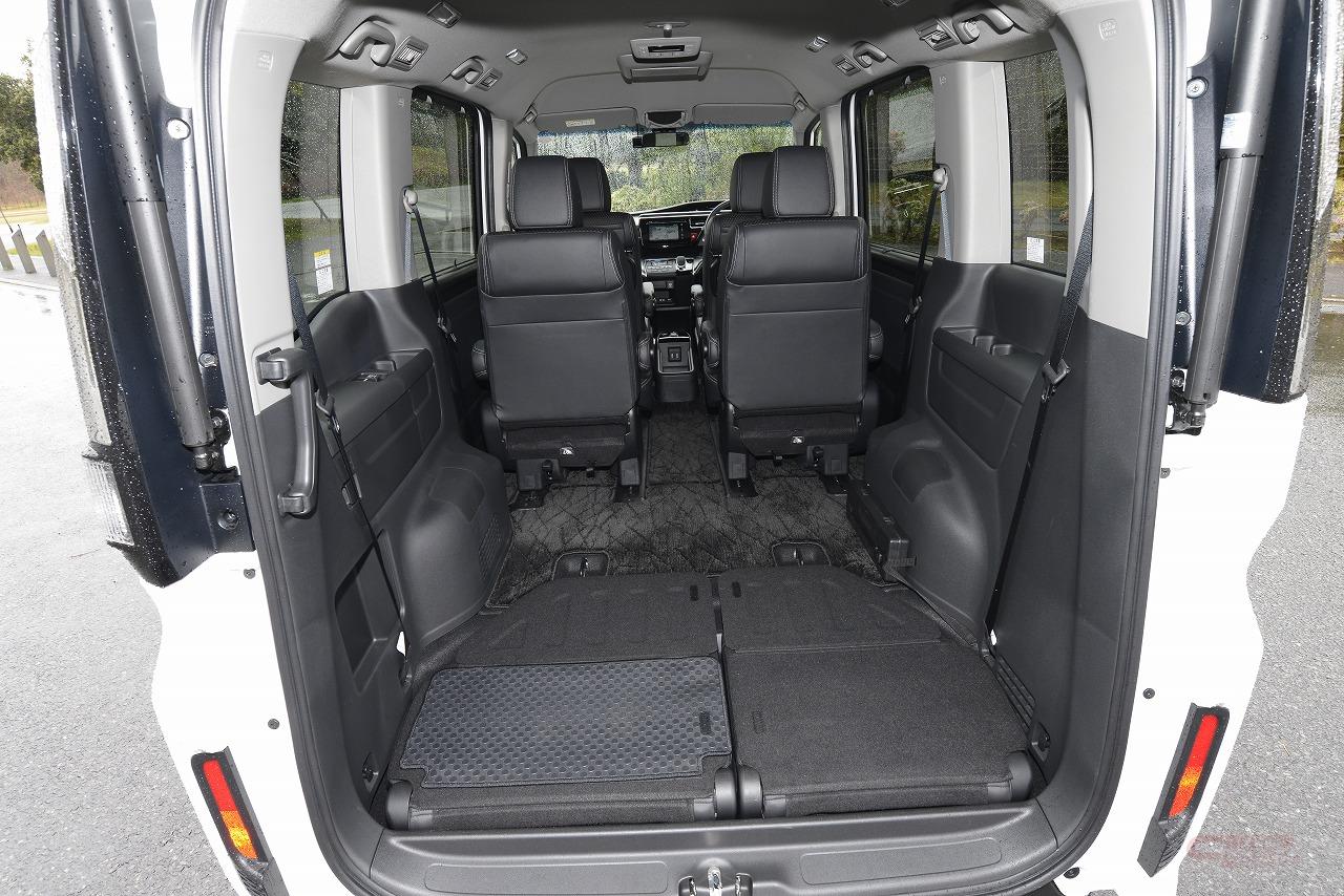 ヴォクシー セレナ ステップワゴン Mサイズミニバンの後席使い勝手を比較 ヴォクシー セレナ ステップワゴン Mサイズミニバンの後席使い勝手を比較