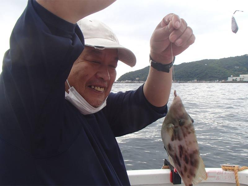 気軽にボートフィッシング アジから青物まで多彩に狙える 網代和田木港 静岡県