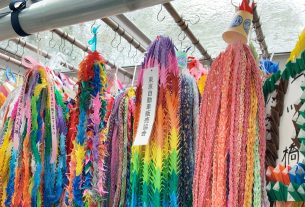 自販連東京が原爆の子の像に寄贈した千羽鶴