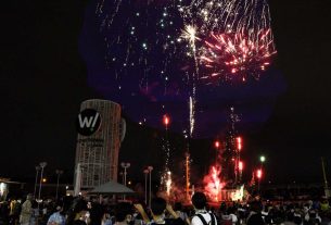 WOW!TOWN幕張のイベントで打ち上げられた花火の模様