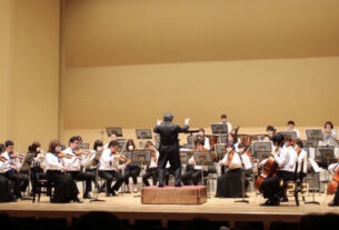 西東京ジュニア・ユースオーケストラの演奏風景